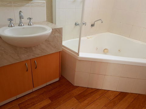 Discovery Parks - Moama West - Sydneys Hotel 2