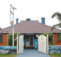 Dolphin Retreat Bunbury YHA - Sydneys Hotel