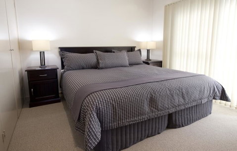 Dolphin Shores - Sydneys Hotel 2