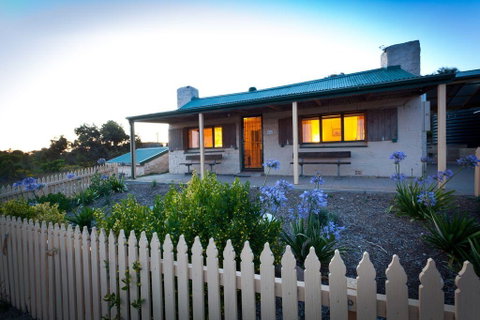 Donington Cottage Lincoln National Park - Sydneys Hotel 0