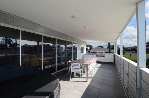 Dream Catcher Beach House - Shellharbour - Sydneys Hotel 1