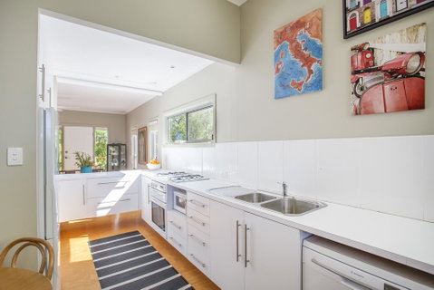 Driftwood Cottage - Sydneys Hotel 1