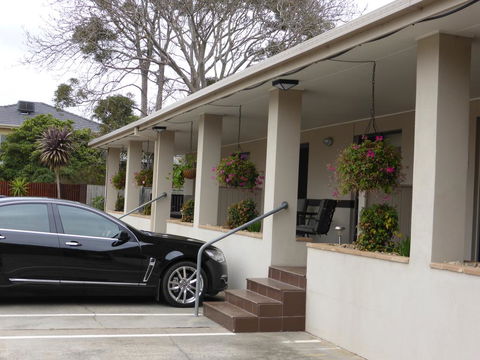 Dromana Beach Getaway Motel - Sydneys Hotel 0