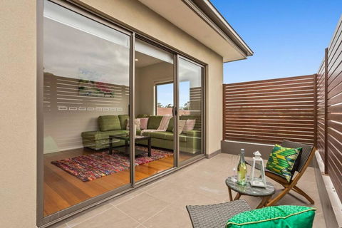Dromana Beach House For Two Families. - Sydneys Hotel 3
