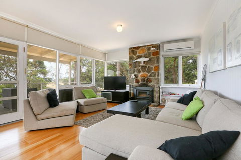 DROMANA BEACH SHACK... - Sydneys Hotel 3