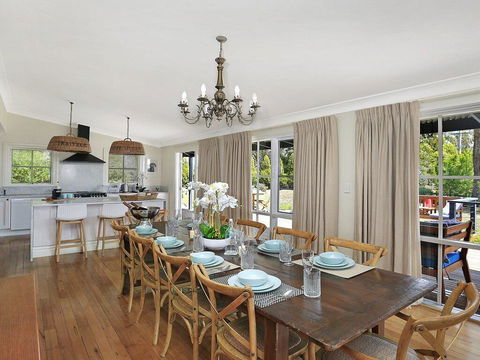 Duncraig House - Open Fireplace, Spa, Pet Friendly - Sydneys Hotel 2