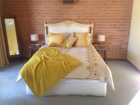 Book Dunolly Accommodation Vacations Sydneys Hotel Sydneys Hotel