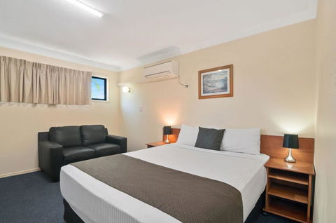 Econo Lodge Waterford - Sydneys Hotel 2