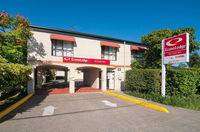 Book Loganlea Accommodation Vacations Sydneys Hotel Sydneys Hotel