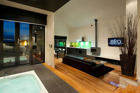 Elira 1 - Sydneys Hotel 2