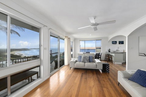 Emerald Views - Sydneys Hotel 2