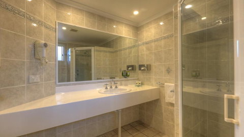 Endeavour Court Motor Inn - Sydneys Hotel 3