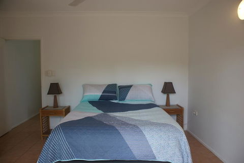 Endless Summer - Sydneys Hotel 3