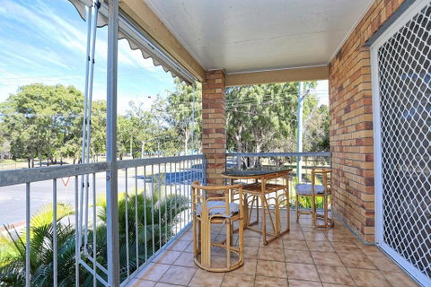 Enjoy Sunsets And Waterviews From Your Private Balcony - Sydneys Hotel 0