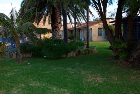 Esperance Beachfront Resort - Sydneys Hotel 2