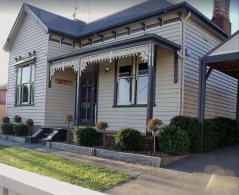 Eureka Views B&B Ballarat - Sydneys Hotel 0