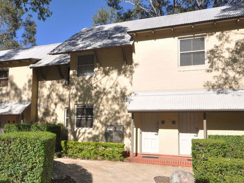 Executive 1 Bedroom Spa Villa Located Within Cypress Lakes Resort - Sydneys Hotel 3
