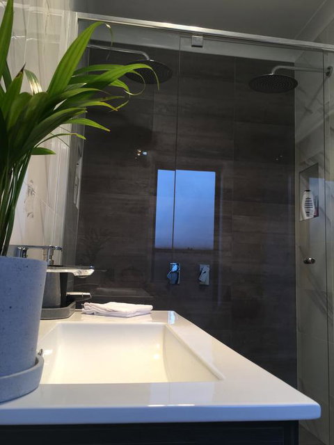 Executive Villa, Private 2 Bedroom In Ideal Location - Sydneys Hotel 2