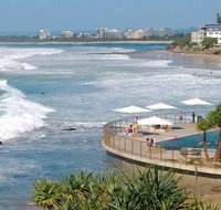 Family Romance Fun on Kings Beach - Sydneys Hotel
