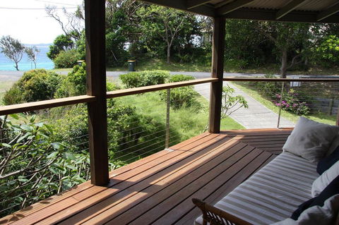 FAR SHORE - Sydneys Hotel 2