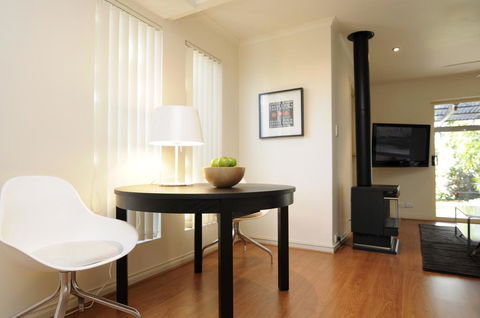 Feathers Serviced Townhouse - Sydneys Hotel 2