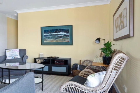 Fifty Five On Clyde - Sydneys Hotel 1