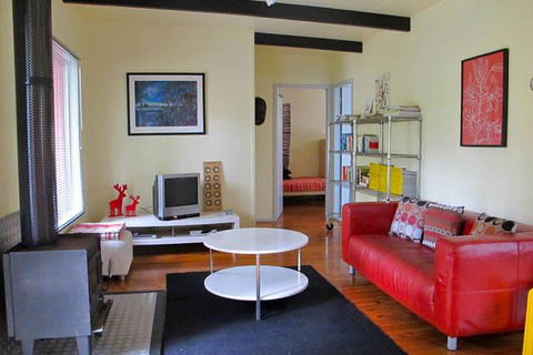 Finisterre Beach House - Sydneys Hotel 1