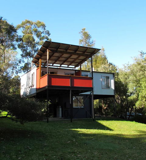 Finisterre Beach House - Sydneys Hotel 3