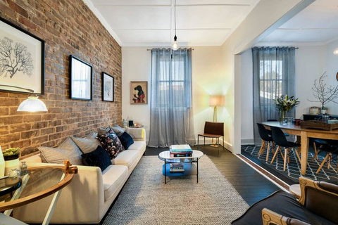 Fox And Hound - Sydneys Hotel 2