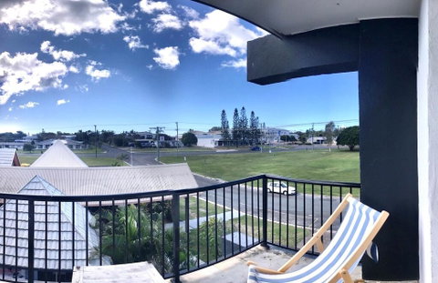 Freedom Rainbow Beach - Sydneys Hotel 1
