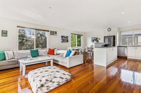 GDay Beach House - Sydneys Hotel 2