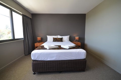 Gladstone Reef Hotel Motel - Sydneys Hotel 0