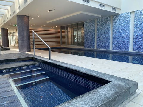 GLENELG Five Stars - Sydneys Hotel 1