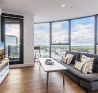 Golden Box Hill Apartment - Sydneys Hotel
