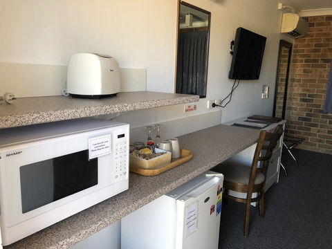 Golden Grain Motor Inn - Sydneys Hotel 2