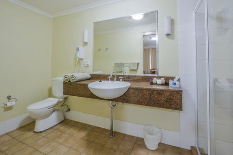 Golden Guitar Motor Inn - Sydneys Hotel 1