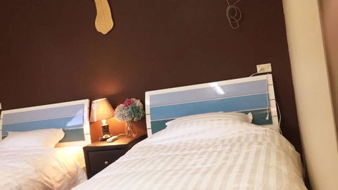 Golden Village - Sydneys Hotel 1