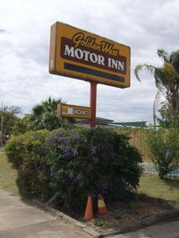 Book Miles Accommodation Vacations Sydneys Hotel Sydneys Hotel