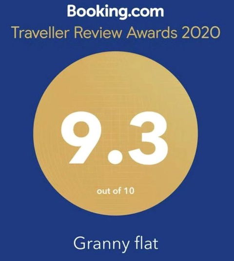 Granny Flat - Sydneys Hotel 3