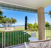 Ground floor air condtioned apartment - Sydneys Hotel