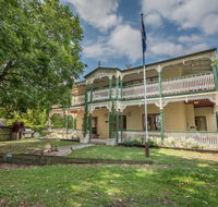Grove Manor - Sydneys Hotel