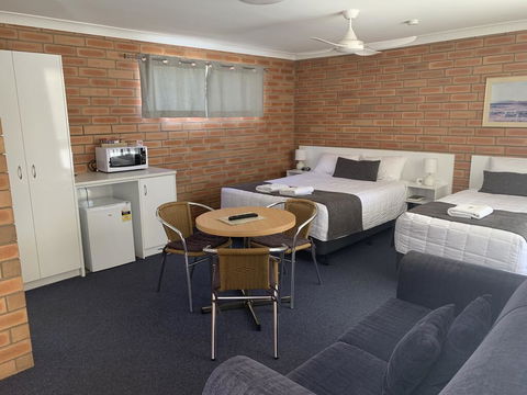 Gunsynd Motor Inn - Sydneys Hotel 0