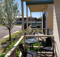 Hamilton Caravan Park - Sydneys Hotel