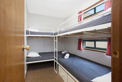 Hamilton Caravan Park - Sydneys Hotel 3
