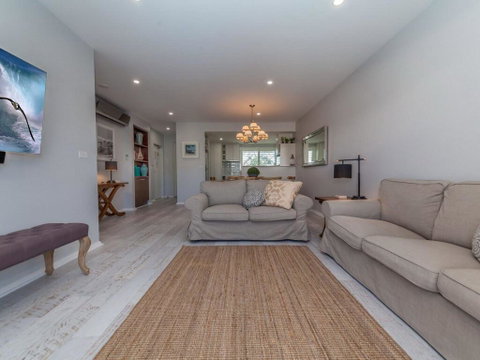 Hamptons Retreat @ Unit 259A Pacific Blue - Sydneys Hotel 3