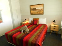 Book Hatton Vale Accommodation Vacations Sydneys Hotel Sydneys Hotel