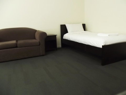 Heyfield Railway Hotel - Sydneys Hotel 2