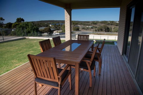 Highview On Victoria Coffin Bay - Sydneys Hotel 1