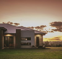 Hillcrest - Sydneys Hotel