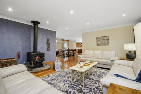 Hilldo - Lovely Mountainside Accommodation - Sydneys Hotel 1